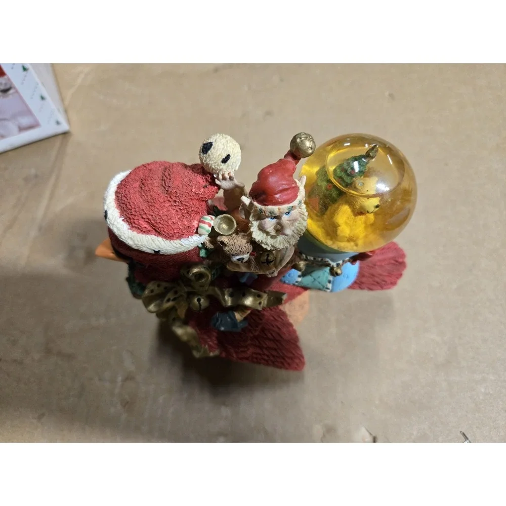 Vintage Holiday Time Cardinal Friends‎ Christmas Water Snow Globe